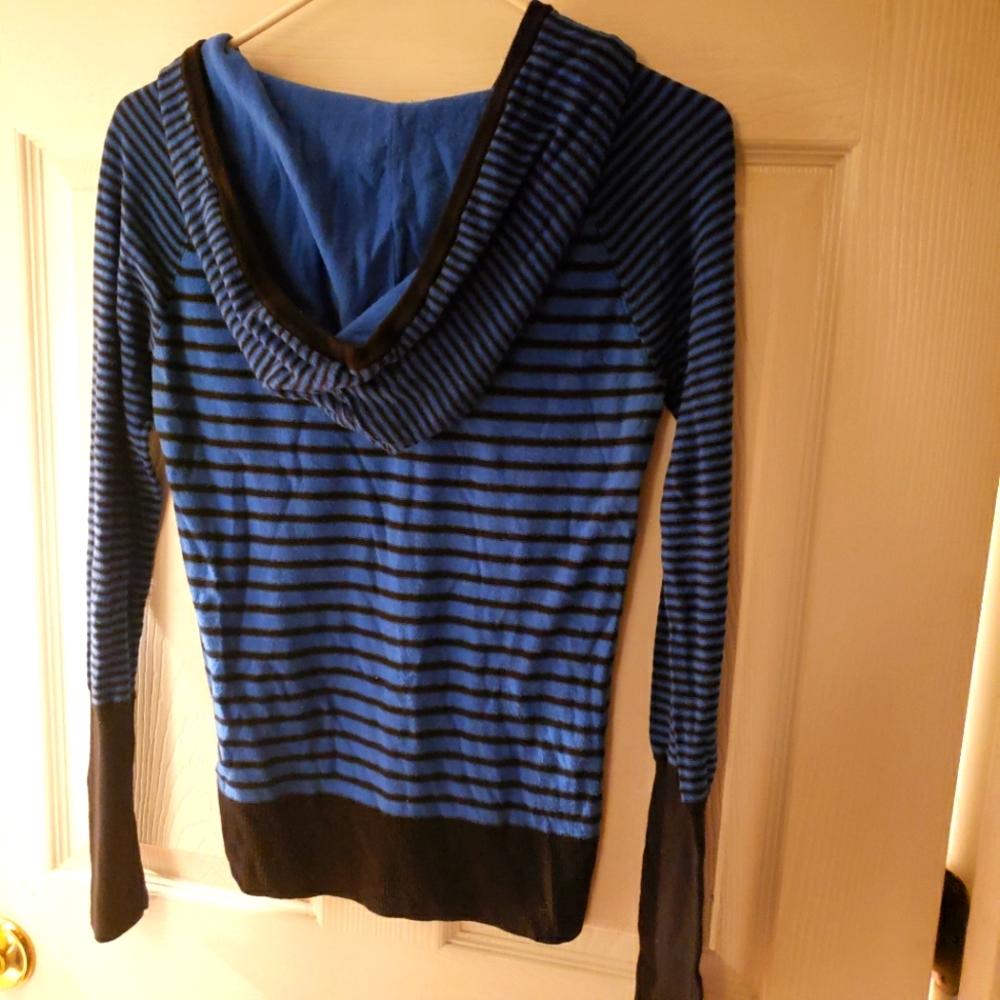 Hooded sweater